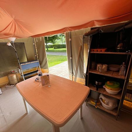 Camping De Montlouis-Sur-Loire Montlouis-sur-Loire Exterior foto